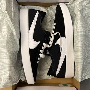 Nike SB Bruin React (Mens Size 9.5) Sneakers Shoes CJ1661 001 Black White